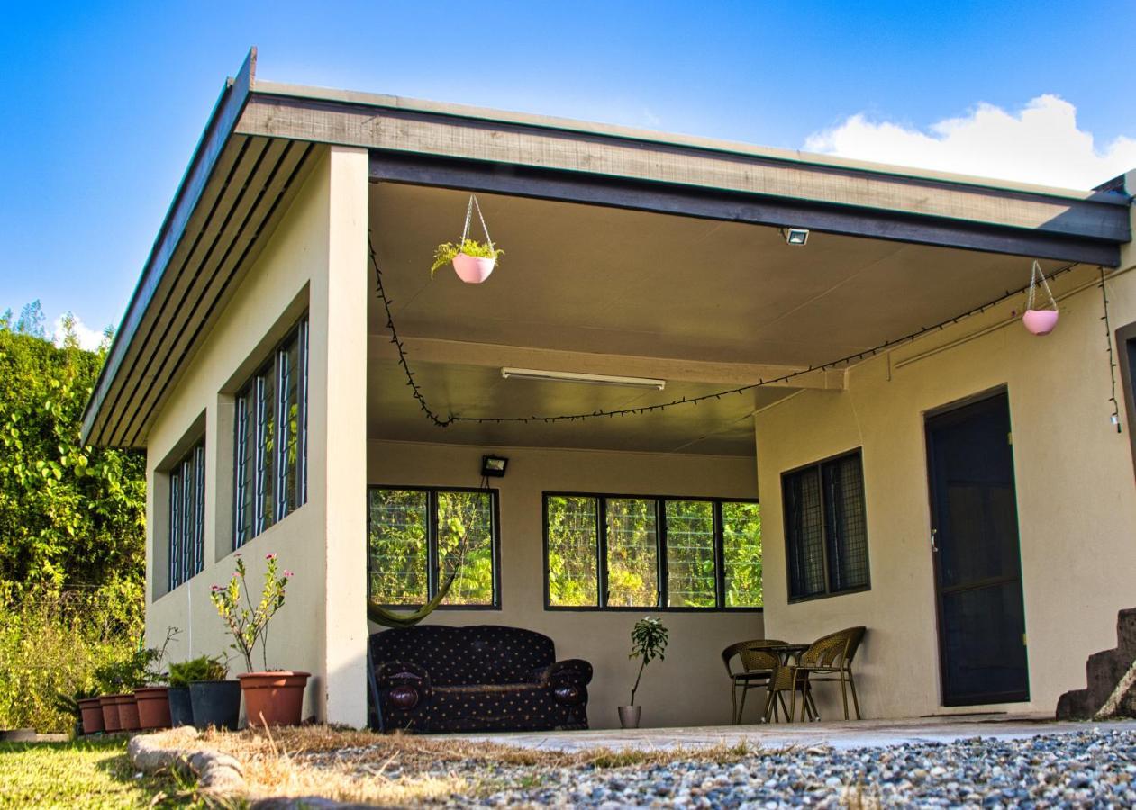 Guddy'S Riverside Cottage Nausori Esterno foto